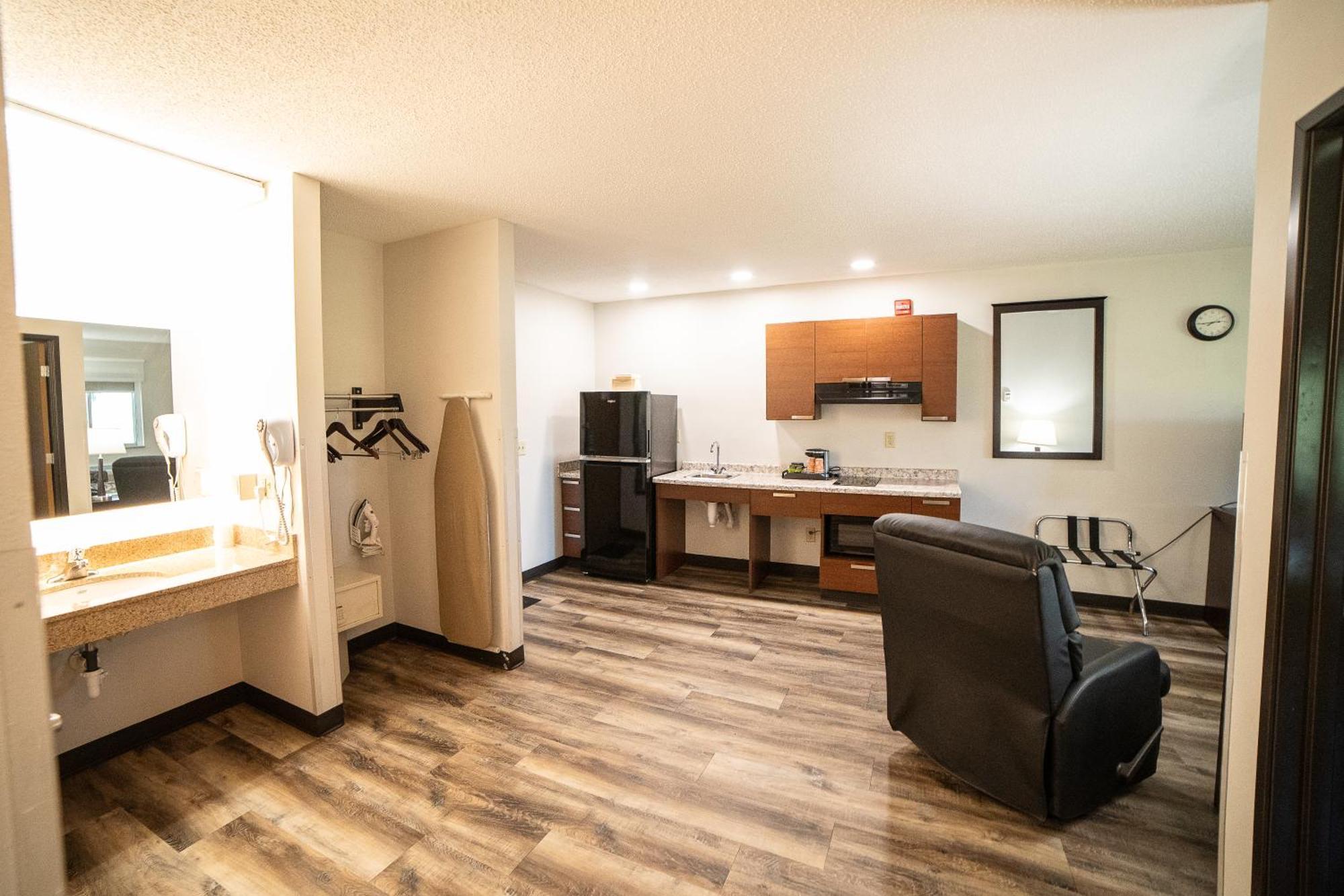 Quality Inn & Suites Watertown Near Prairie Lakes Ice Arena Luaran gambar